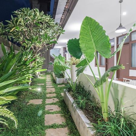 Kak Garden Inn Kuta Lombok Extérieur photo